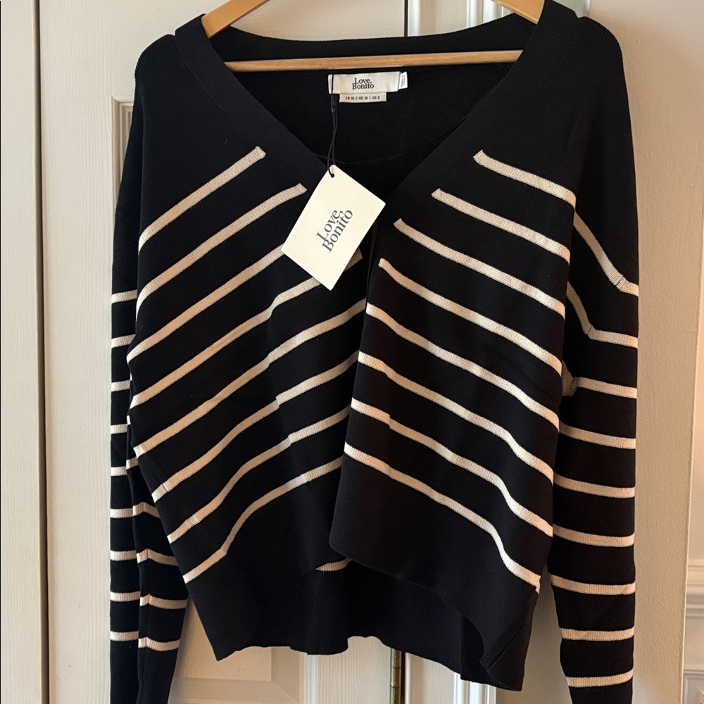 NWT LOVE BONITO Sasha Striped Knit Cardigan Size 6 or Medium/ Large - Picture 4 of 7